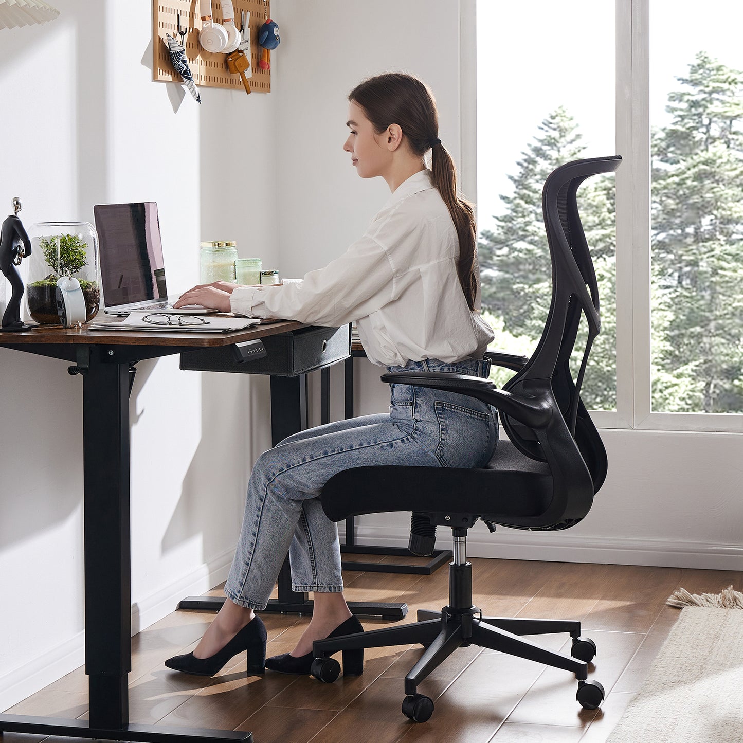 Ergonomic Mesh Office Chair with Adjustable Height & Lumbar Support