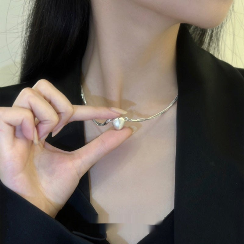 Magnetic Heart Pendant Necklace – Alloy Chain Love Necklace